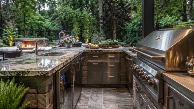 Crafting the Perfect Outdoor Kitchen: Insights from Culinary Experts | gospin123 alternatif, link sl