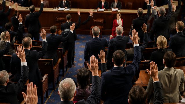 Senate Takes Action to Restrict Trump’s Military Engagement in Iran | judi slot garuda999, mimpi dok