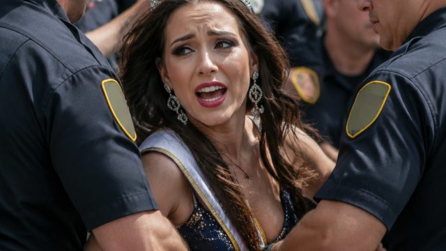 Former Beauty Queen Faces Charges After Disrupting Law Enforcement Action | bonus deposit 100 persen