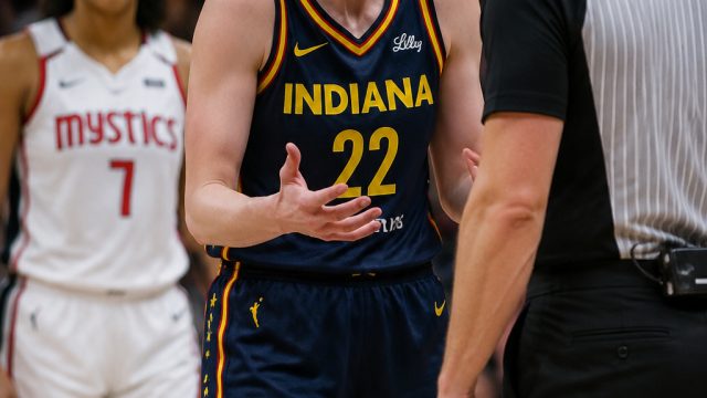 Caitlin Clark's Technical Foul Incident Ignites Controversy in WNBA | toto368, lagu buta tuli
