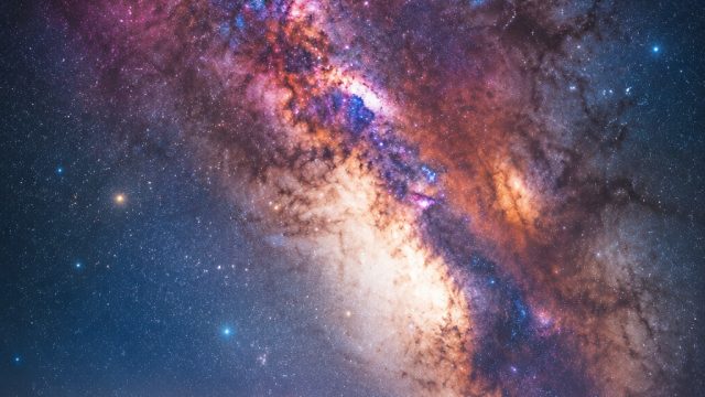 Groundbreaking Cosmic Imagery Reveals Our Milky Way’s Core Like Never Before | fortune star global p